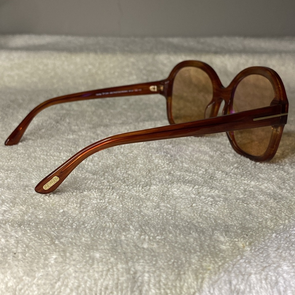 NEW IN BOX Tom Ford Hanley 57mm Photochromic Butterfly Sunglasses [In Box] - Picture 7 of 14